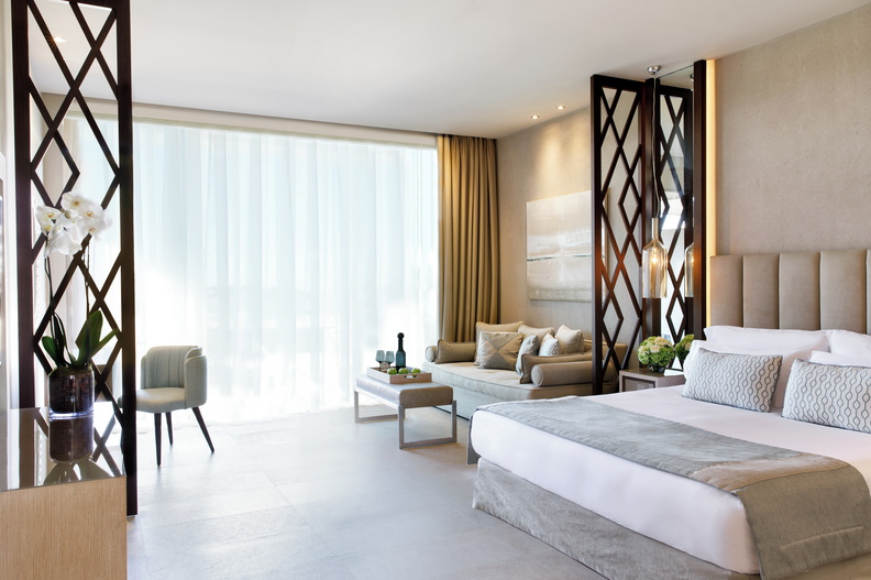 Tiara Holidays - Sani Dunes - junior suite private garden pool view room